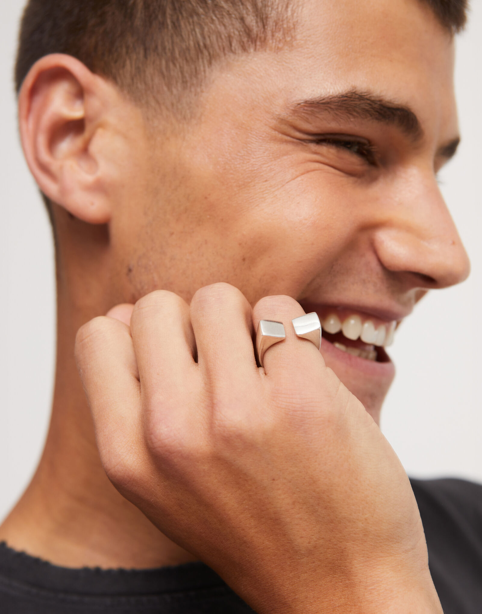 Rings for men | UNOde50 Canada